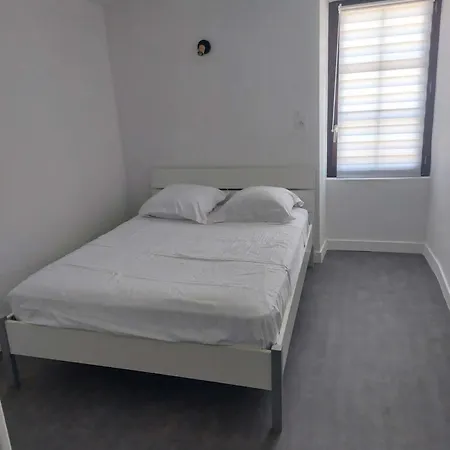Grande Maison Avec Piscine Casa de Férias *